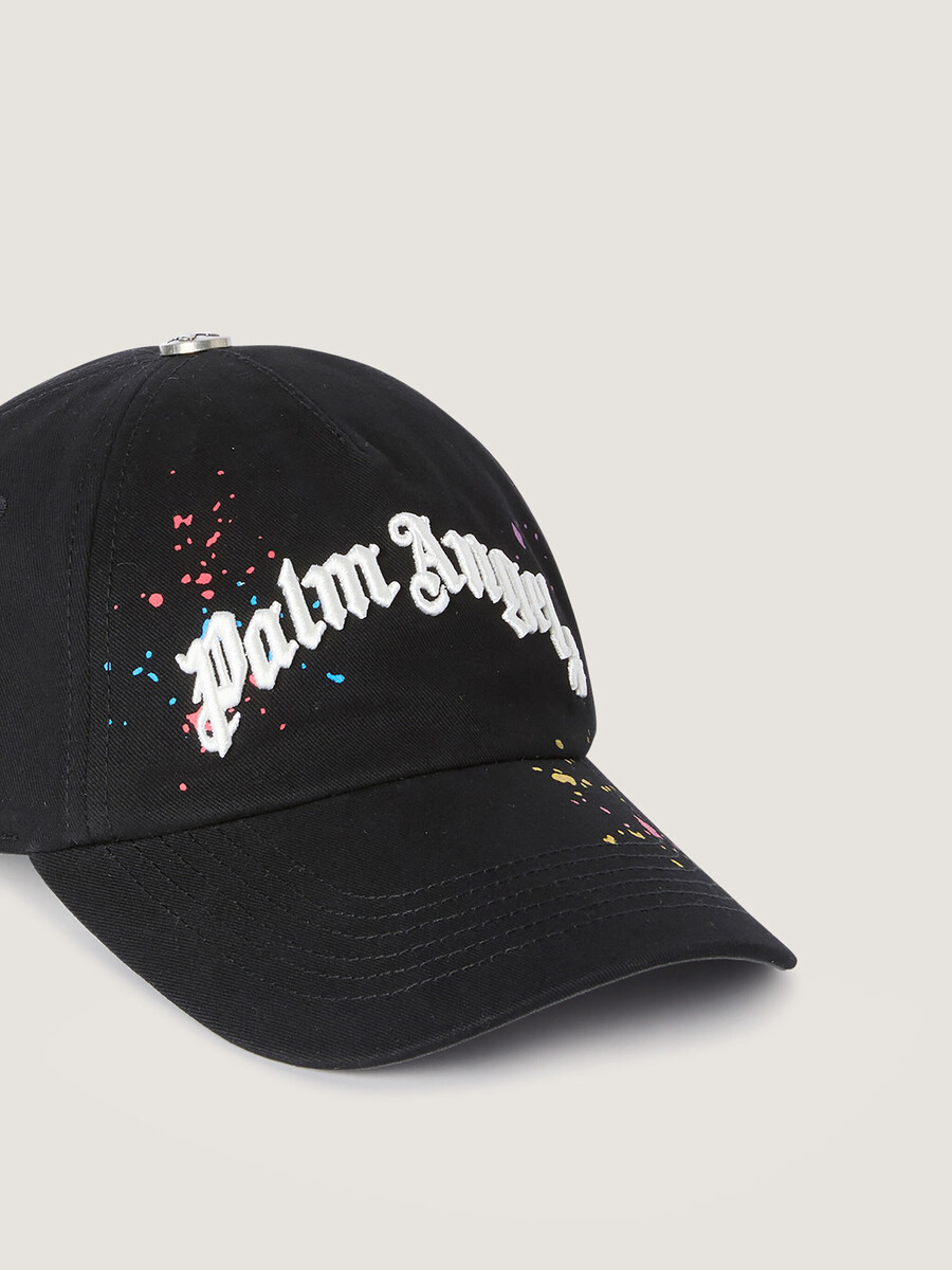 casquette peinte avec logo incurvé