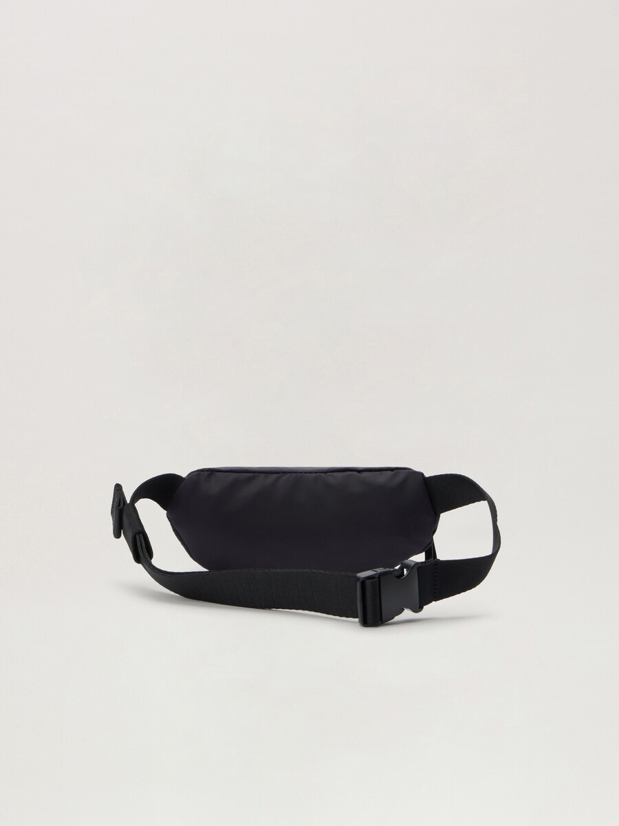 sac banane à logo flou