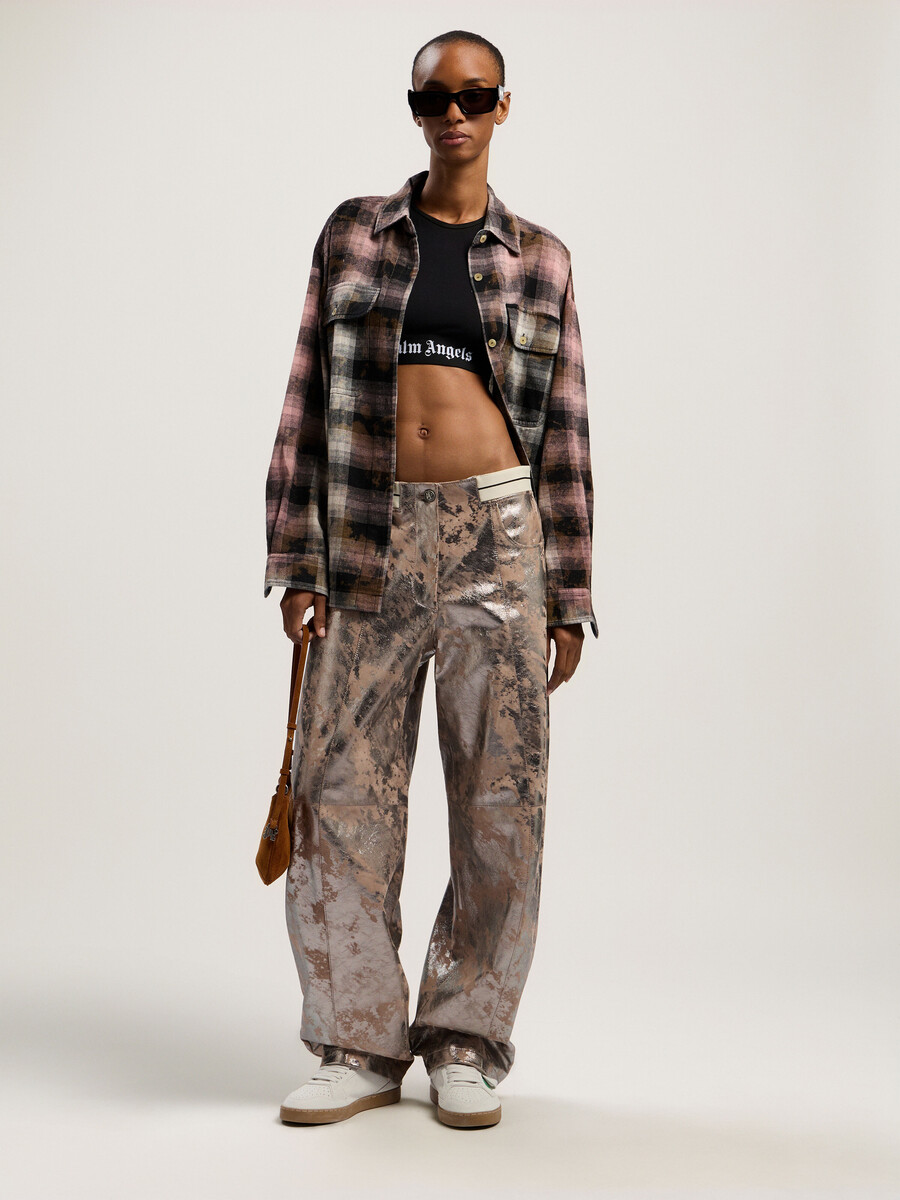 pantalon carotte en cuir laminé
