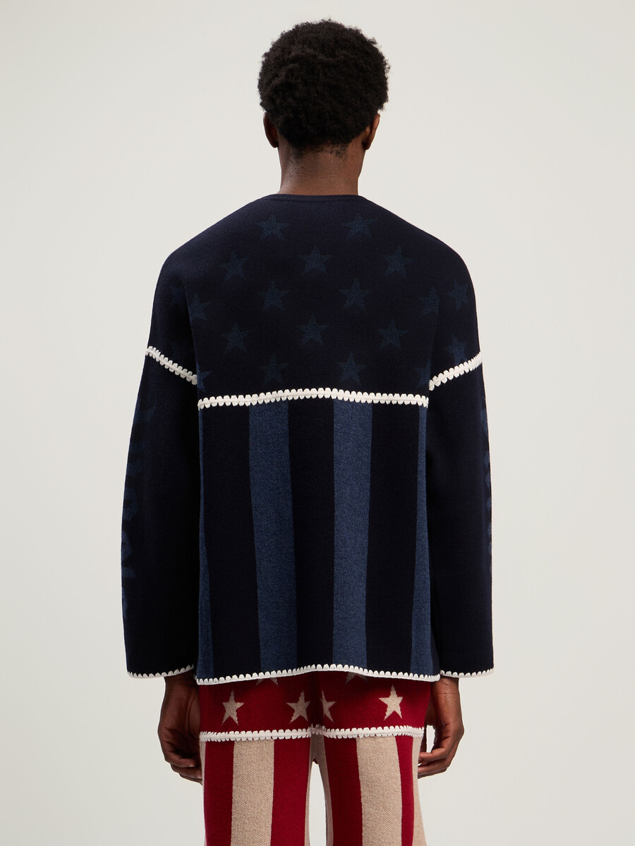 pull à étoiles et rayures