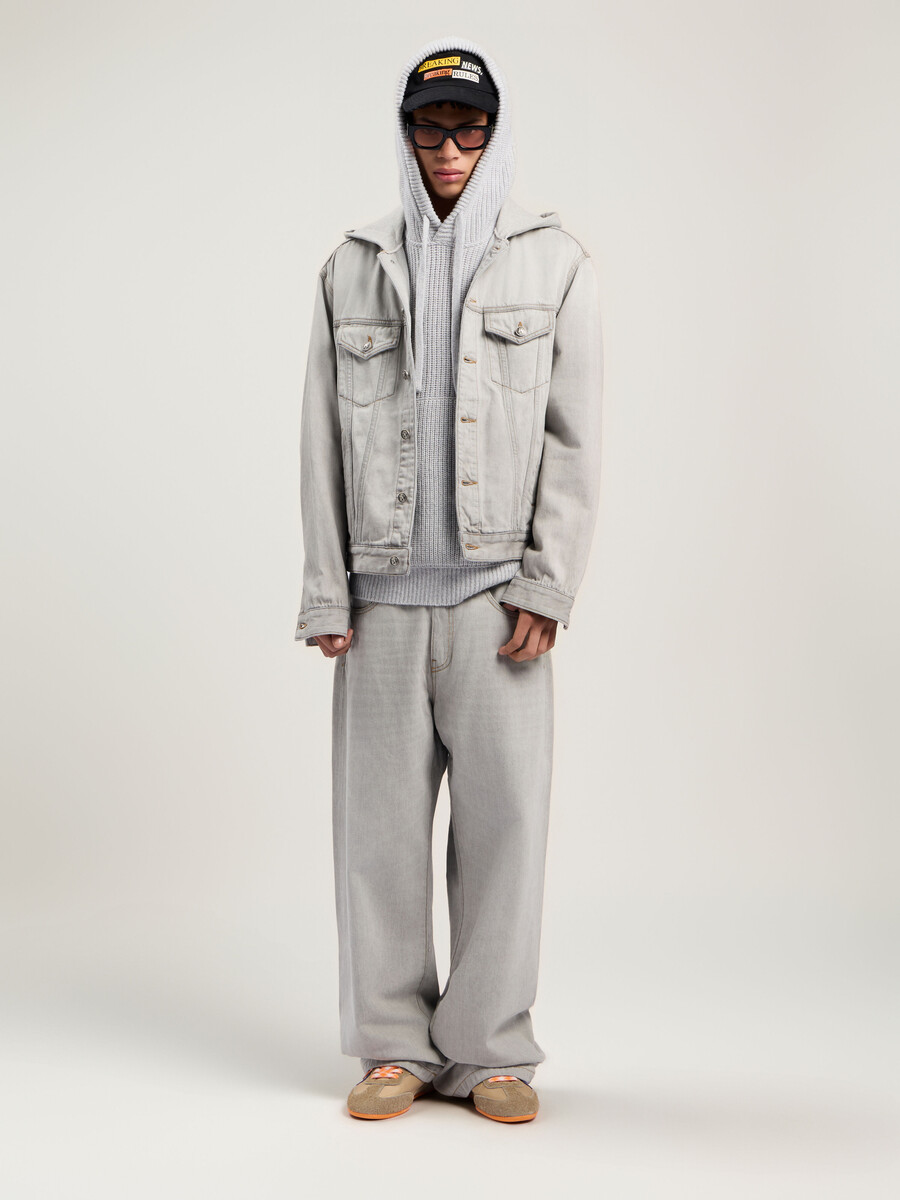 veste en jean à logo incurvé