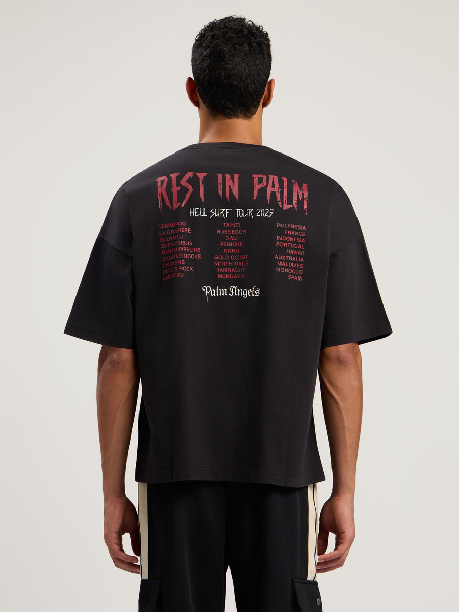 t-shirt ample rest in palm
